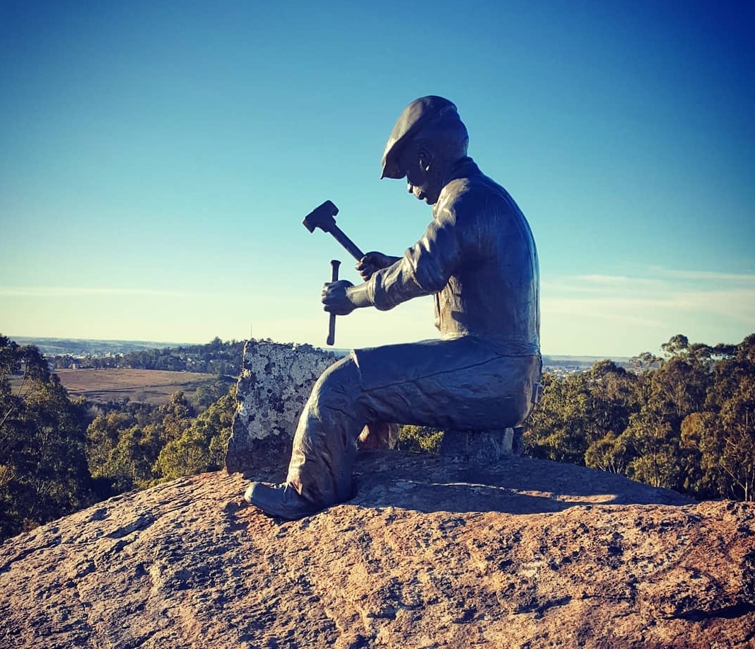 Stonecutter monument, Tandil, Argentina. Photo by: Gustavo Adrián Salvini